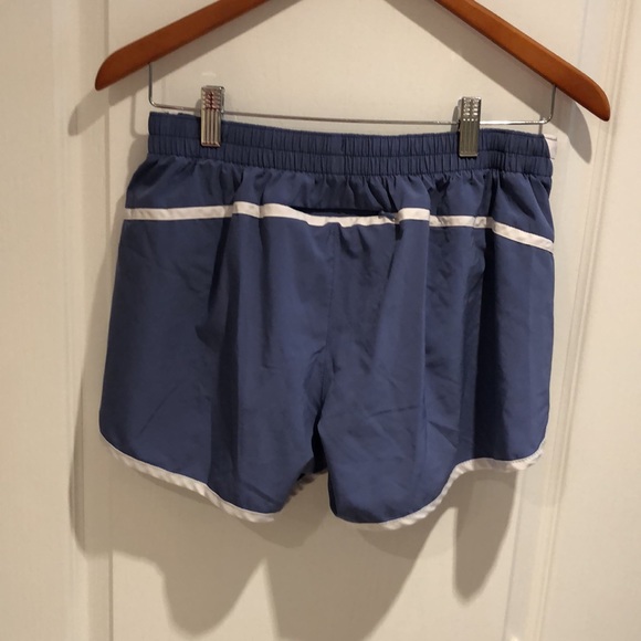 Gap fit shorts - Picture 2 of 5